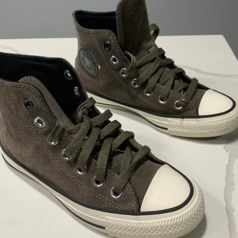 Converse Chuck Taylor Suede Engine Smoke Boys Shoe High Sneakers Size 3Y